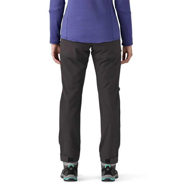 PATAGONIA Women's Terravia Peak Pants - Short (BLK)